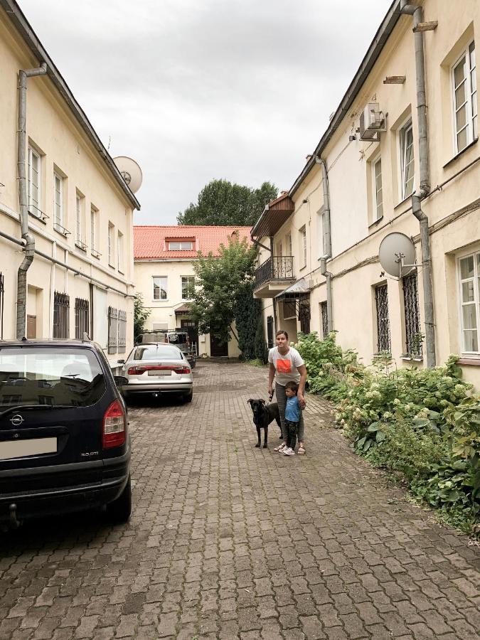 Old Town Home Of Evil Dog Аеропорт Вільнюс Екстер'єр фото