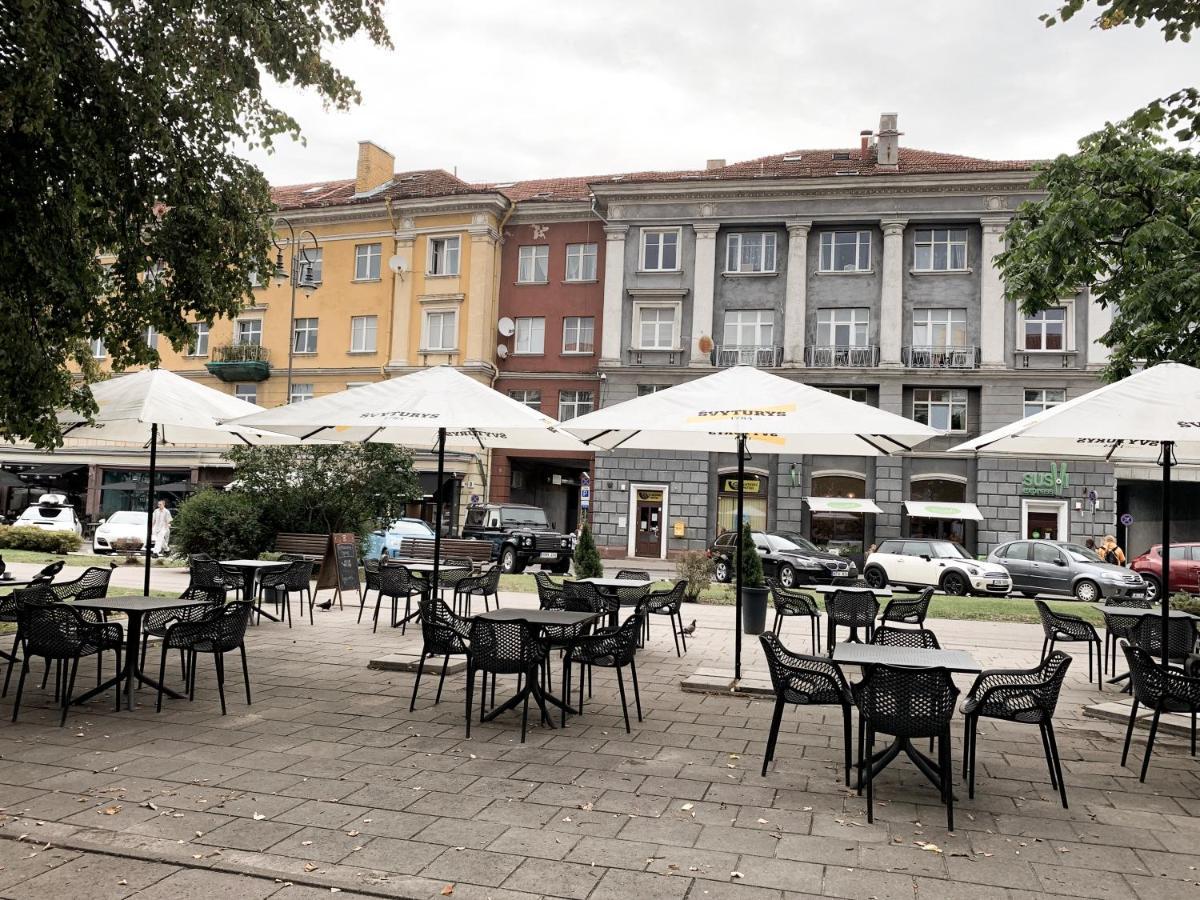 Old Town Home Of Evil Dog Аеропорт Вільнюс Екстер'єр фото